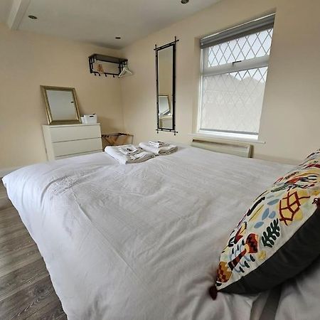 1 Bed House Luton Town Center Leilighet Eksteriør bilde