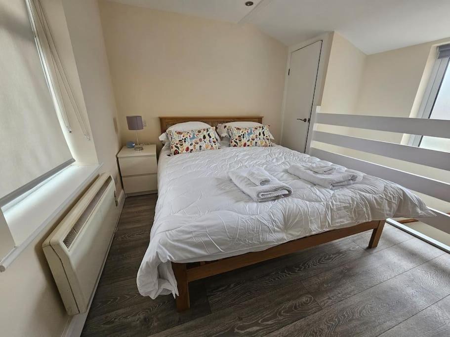 1 Bed House Luton Town Center Leilighet Eksteriør bilde