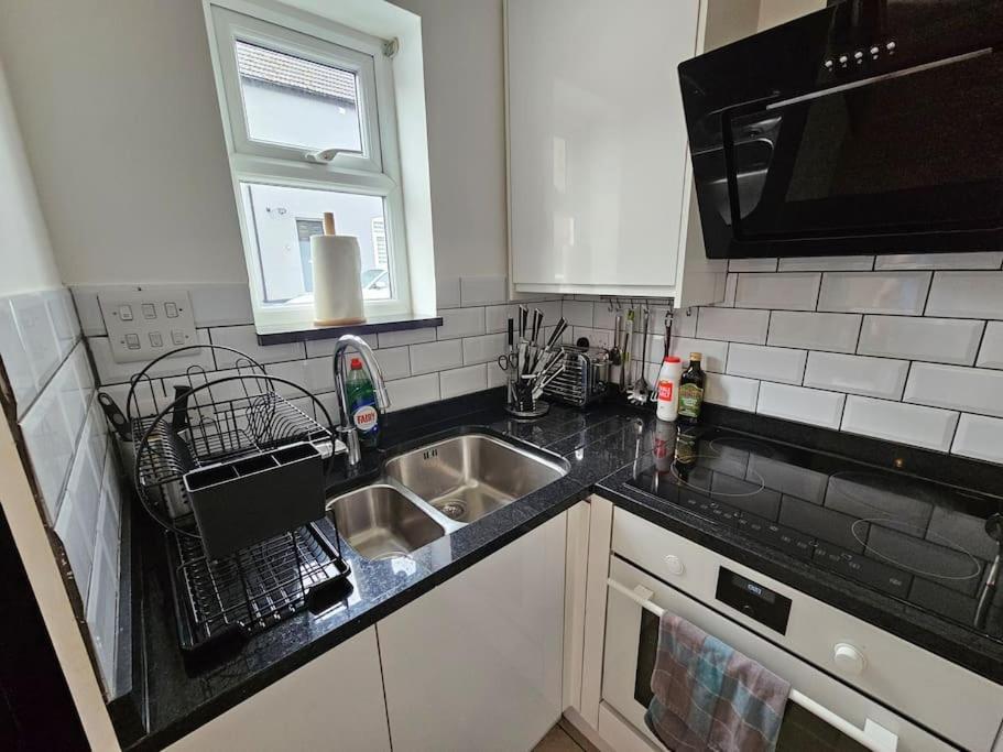 1 Bed House Luton Town Center Leilighet Eksteriør bilde