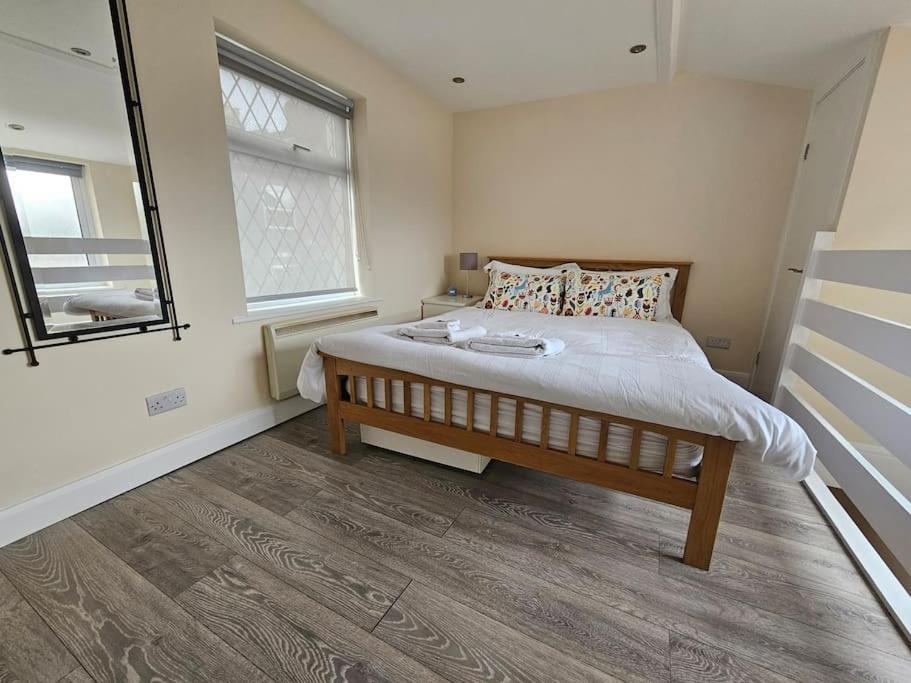 1 Bed House Luton Town Center Leilighet Eksteriør bilde